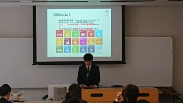 人間科学部 スポーツ健康コース 卒業論文成果発表会を開催 大阪経済大学