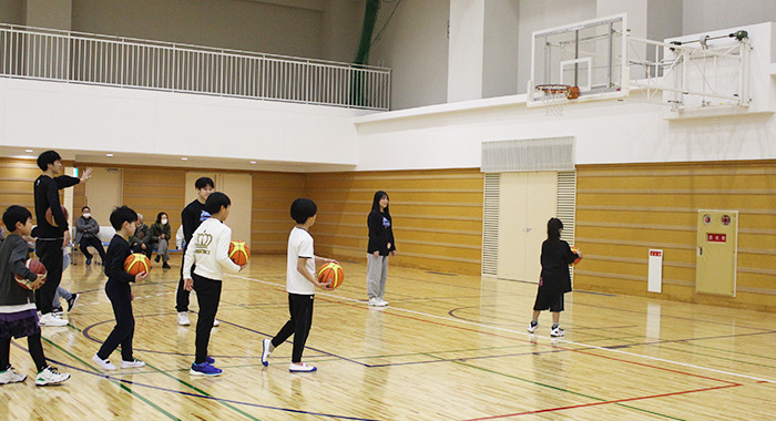 大経大キッズカレッジ2023「バスケットボール教室」