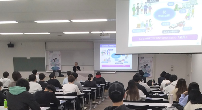 東淀川税務署による特別講演を開催―国税庁「税を考える週間～これからの社会に向かって～」
