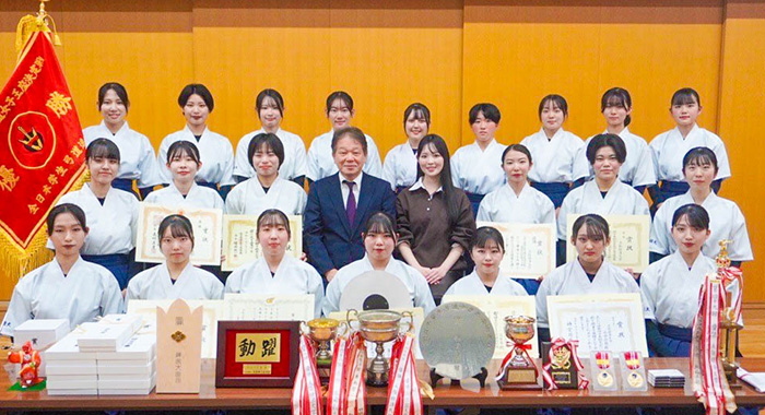 弓道部（女子）20年来の悲願、大学弓道の頂点「王座」で日本一に